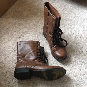 combat boots